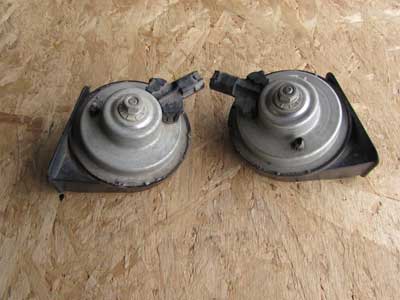 BMW Horns (Pair) High and Low Pitch 61336912068 2003-2008 E85 E86 Z42